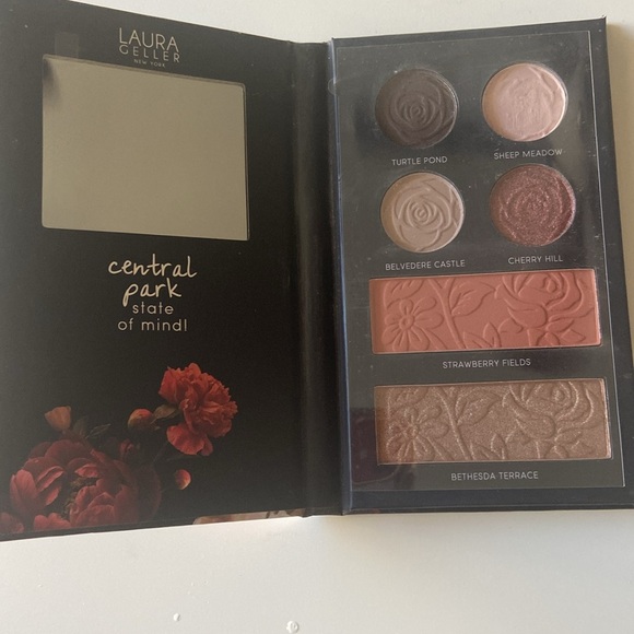 NWT Makeup Pallet - Picture 3 of 4